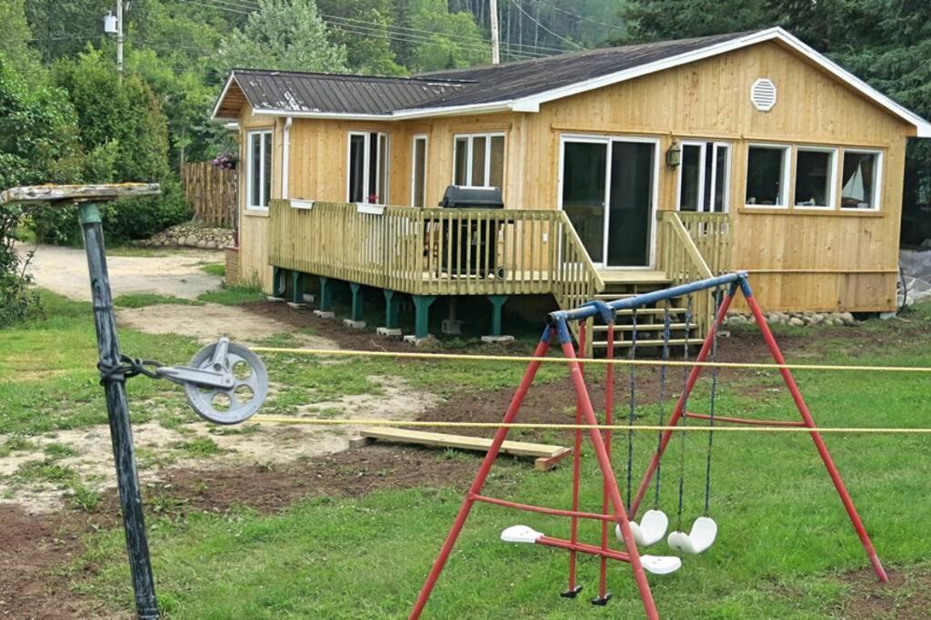 La Maison Du Capitaine Tadoussac Zewnętrze zdjęcie